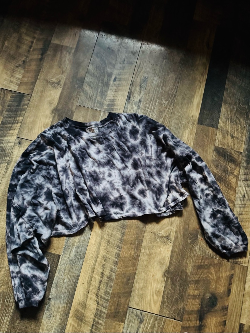Oversized Tie-Dye Cropped Long-Sleeve Top - Black & Gray